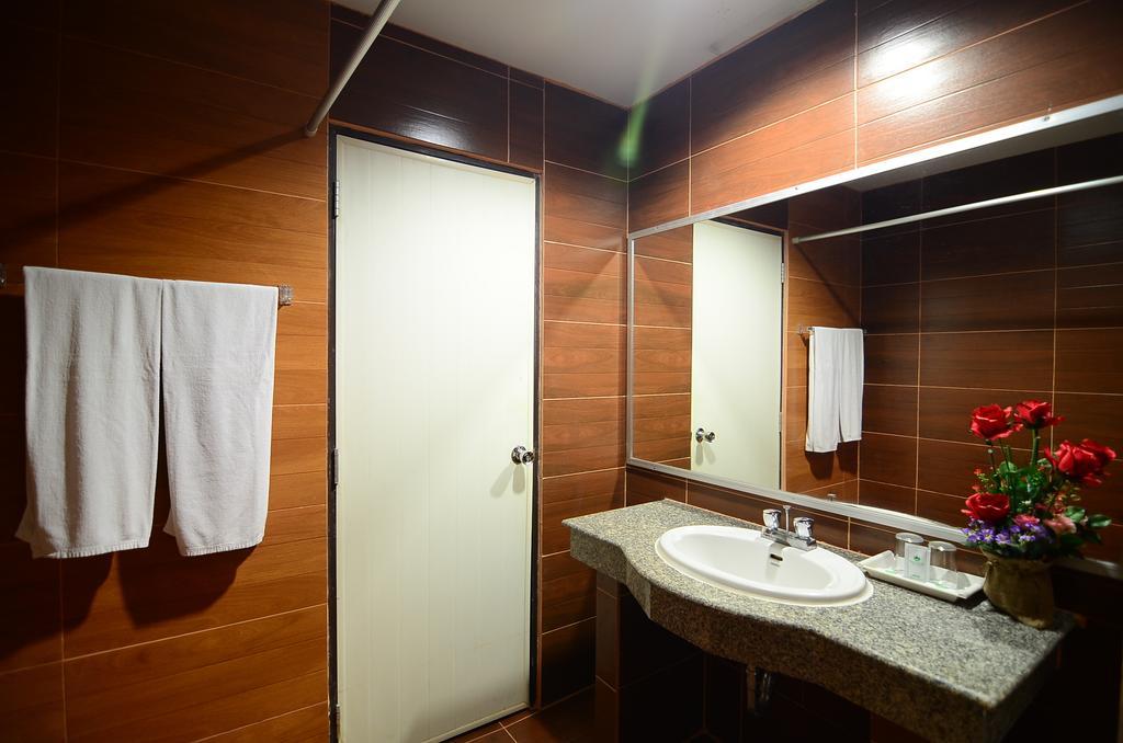 Ranong Garden Hotel Room photo